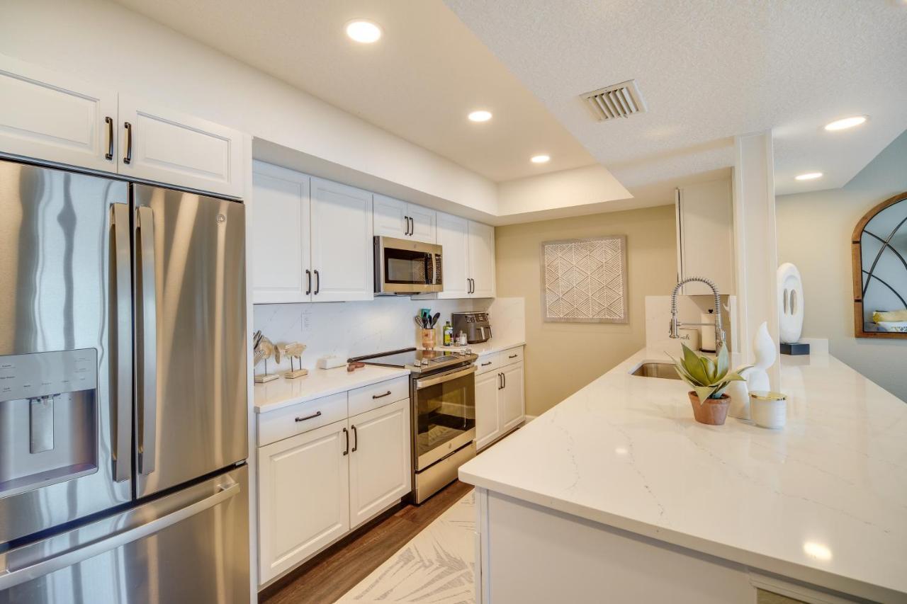 Oceanfront Satellite Beach Condo With Balcony, Views 外观 照片