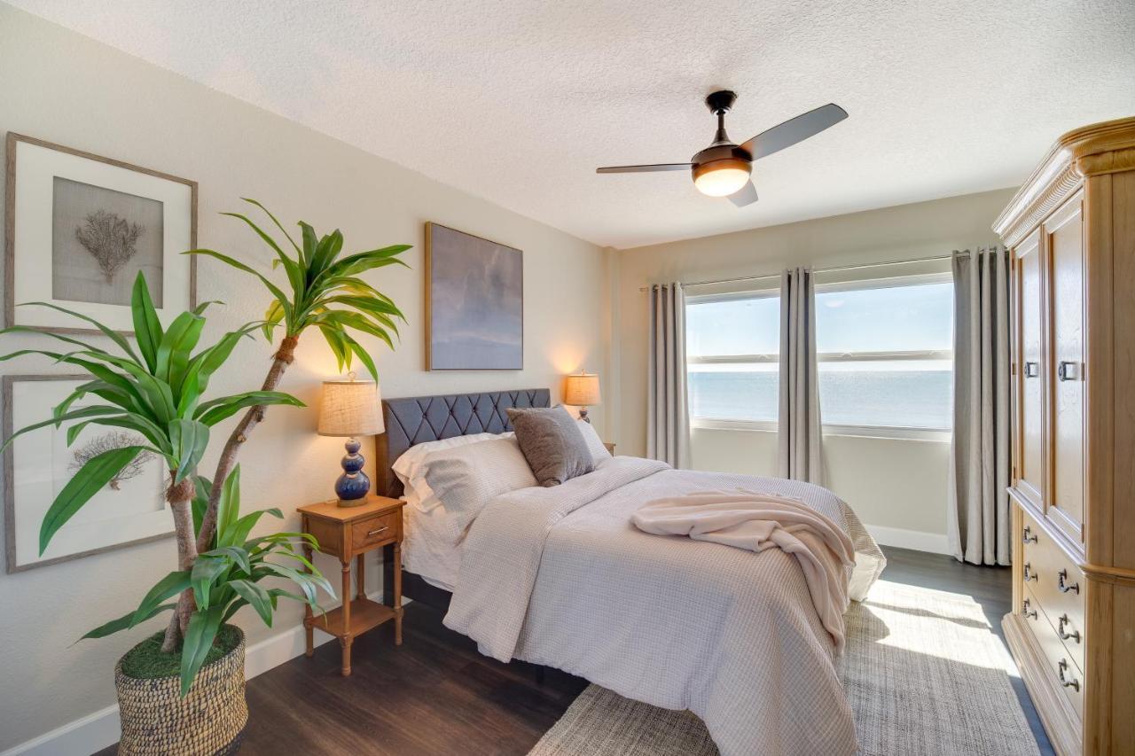 Oceanfront Satellite Beach Condo With Balcony, Views 外观 照片